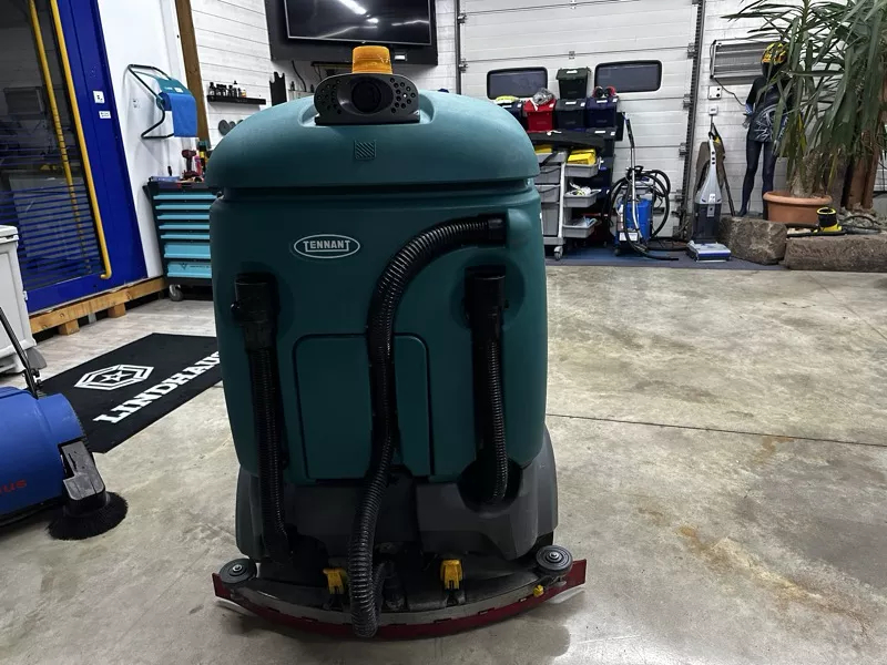 T12 Autolaveuse d'occasion TENNANT_3