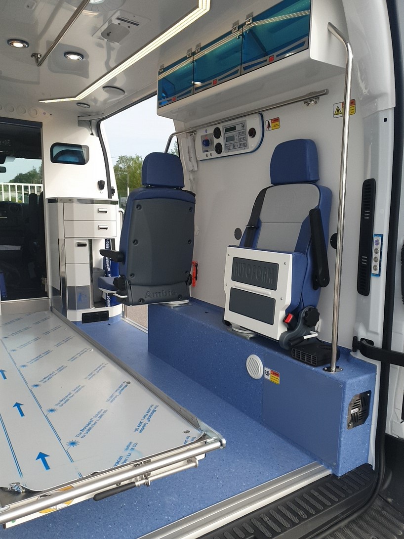 Ambulance renault master l2h2 165 type b/c_3