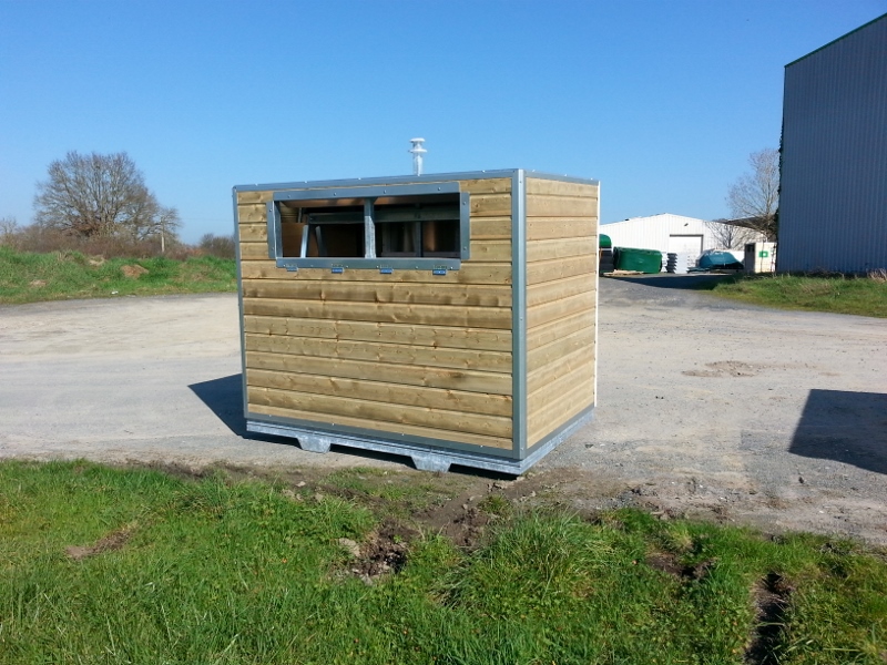 Contenant pour déchets plâtre avec étanchéité renforcée et longue durabilité