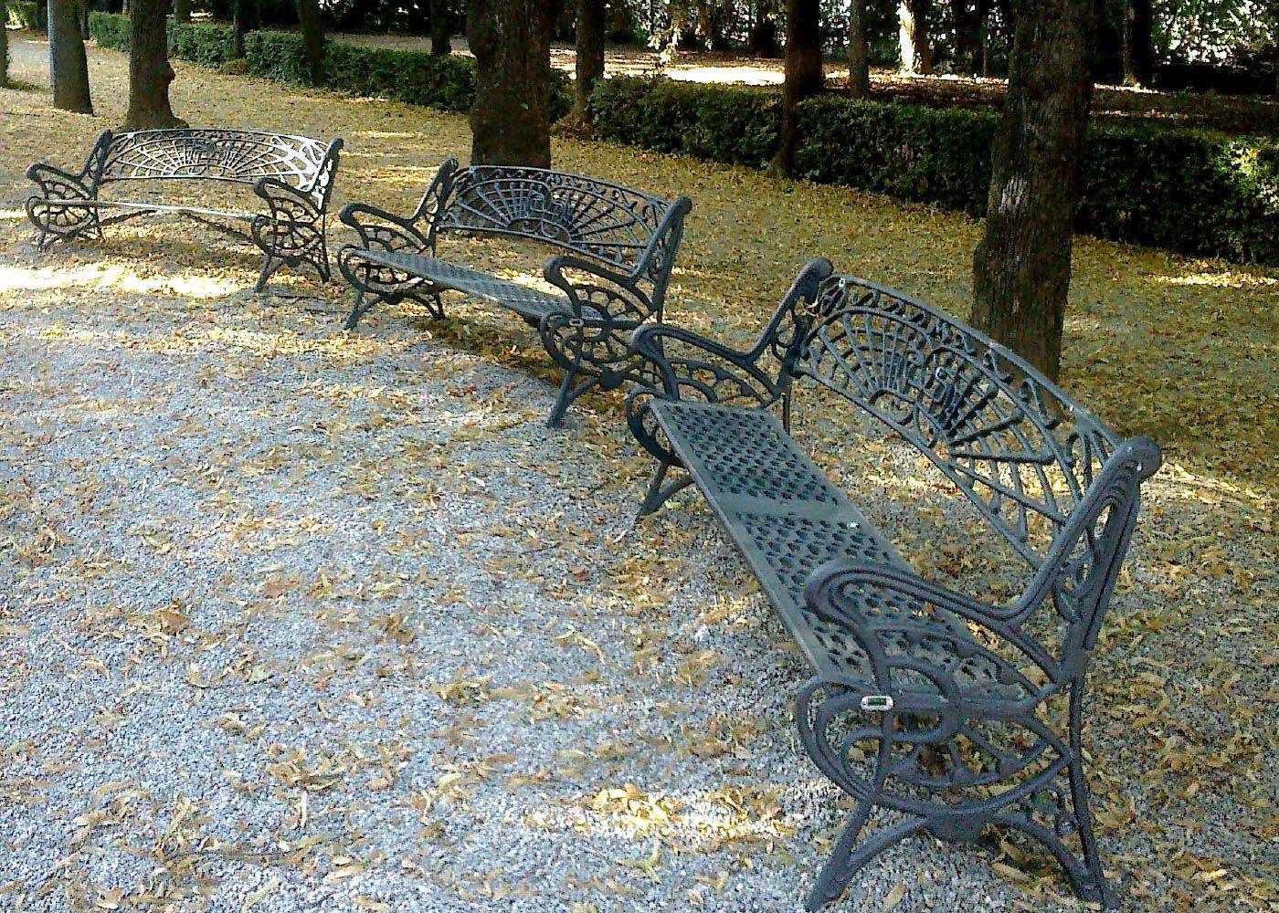 Banc public en fonte ductile UM388 - Traitement Ferrus anticorrosion_3