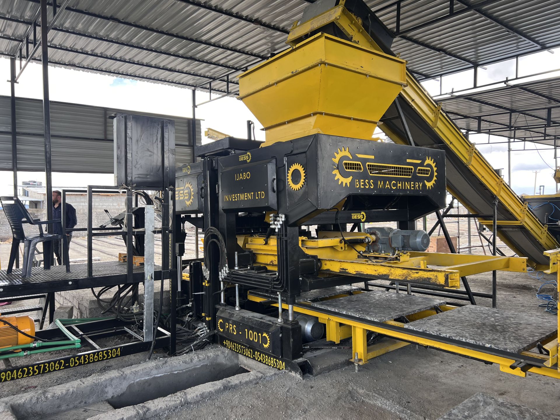 Machine à briquettes PRS-1000 - Production de 10 000 briques par jour - Semi-automatique_3