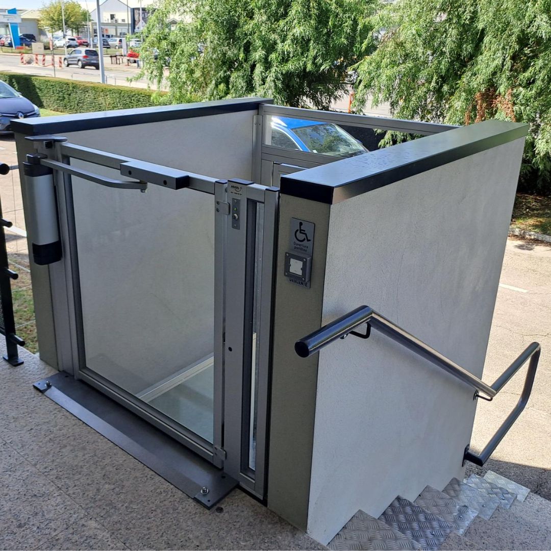 Élévateur PMR AEA PAV - Plateforme électrique pour niveaux inférieurs à 3 mètres_3