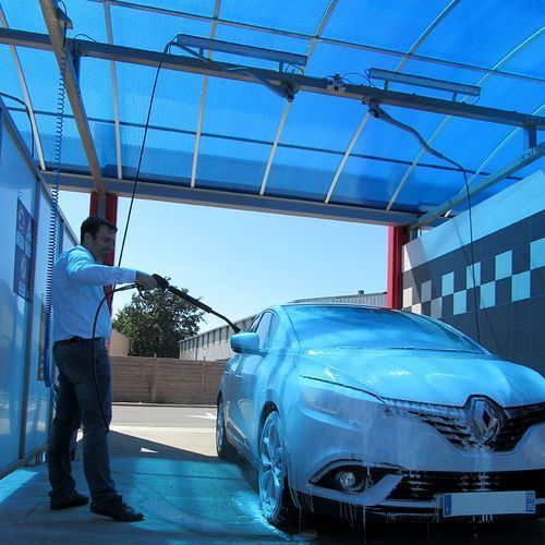 Station de lavage avec bornes de paiement personnalisées