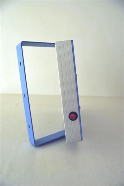 Luminaire d'éclairage public LED 4.5W - Hauteur conseillée 6m - Autonome solaire avec capteur photovoltaïque 5W_3