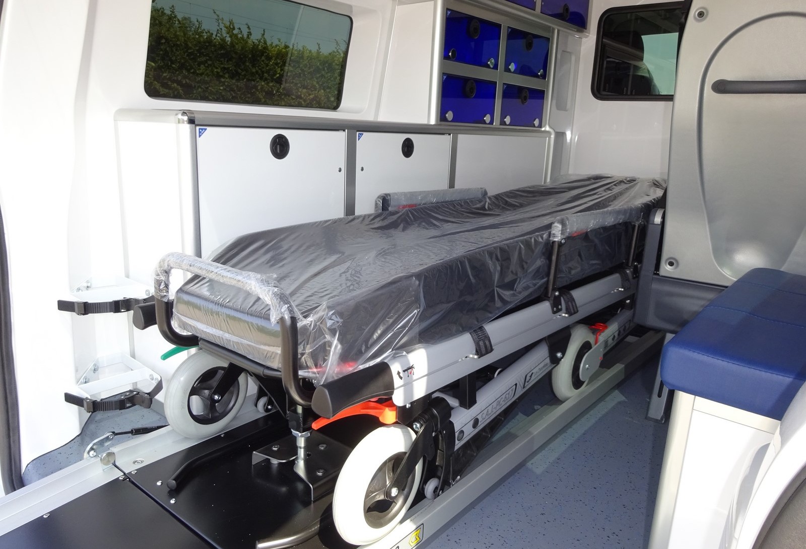 Ambulance volkswagen t5 dsg7_3