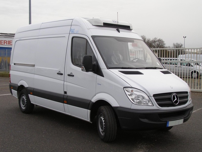 Système de refroidissement adapté à différents véhicules utilitaires