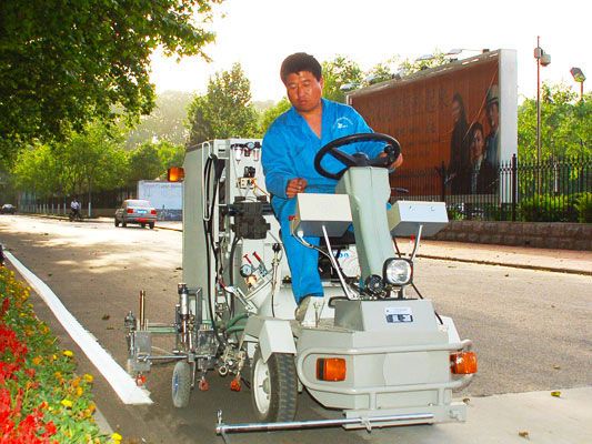 AC-STC - Machine de marquage routier ACE - Réservoir de peinture 170L × 2 - Longue durée de vie_3