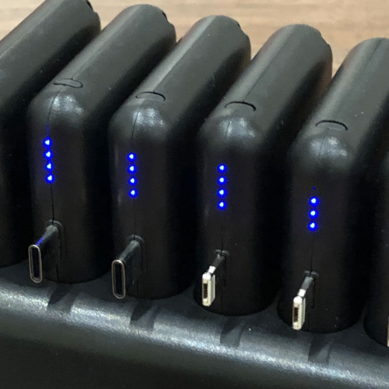 Chargeur Jusqu'à 8 smartphones avec une capacité de 1 800 mA - MOBIL COMPACT_3