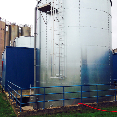 Réservoir boulonné d'eau industrielle - stockage d'eau brute, chlorée, déminéralisée, osmosée ou de forage - Blue Tank_3