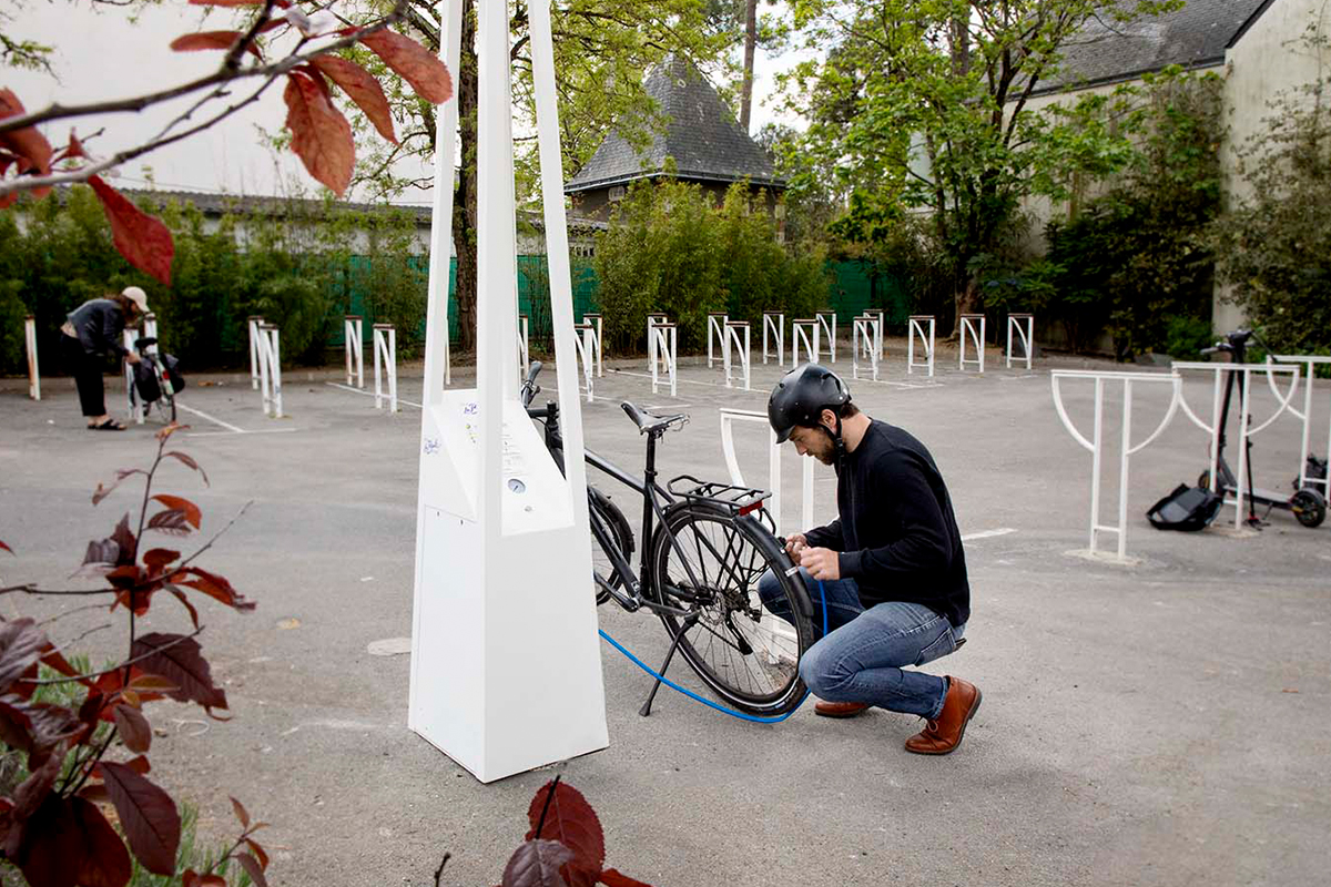 Station de gonflage autonome, innovante, connectée pour les mobilités - nrlux r4bike_3
