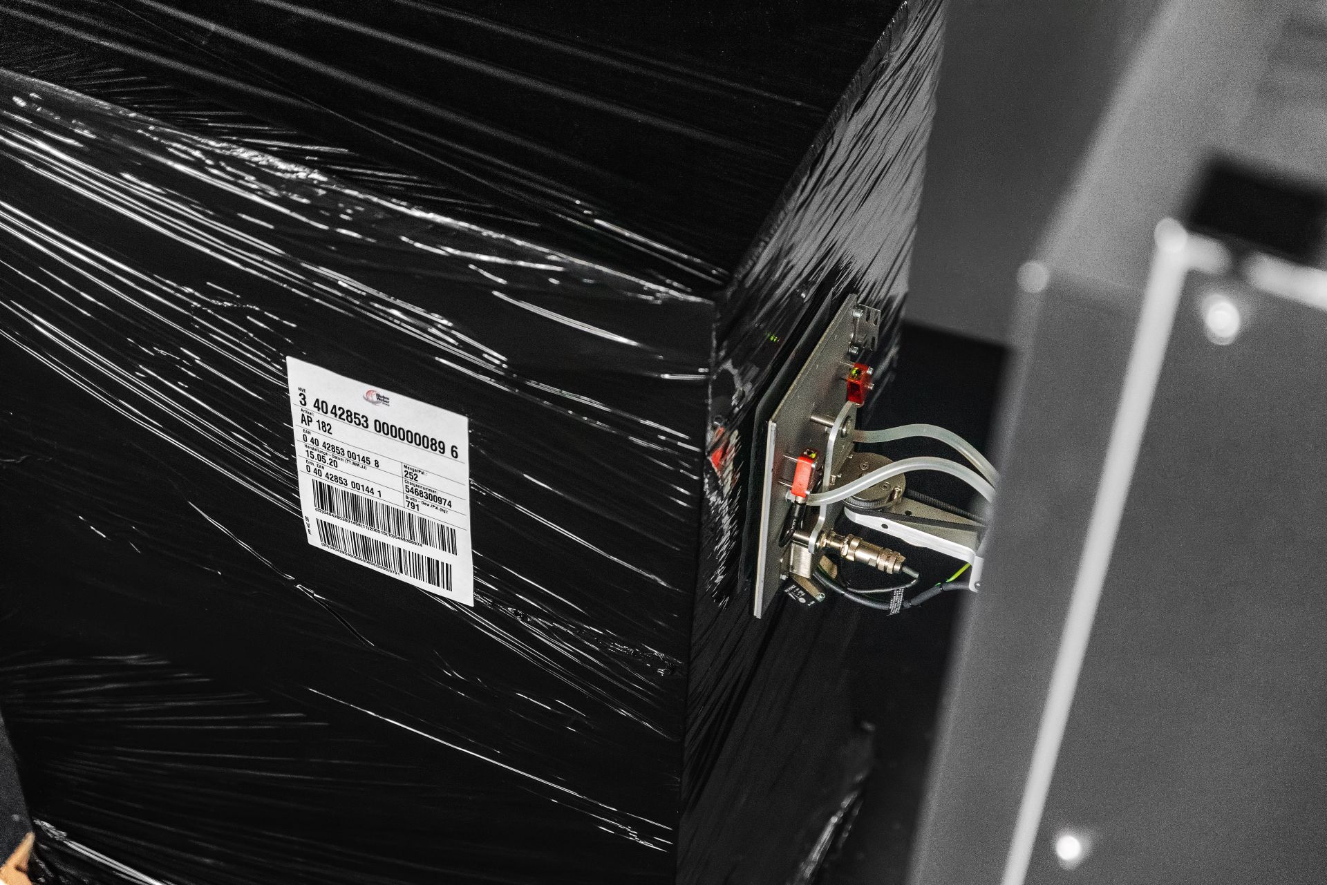 Étiqueteuse industrielle automatique AP182 - Étiquetage palettes 1 à 3 faces - Format 160x210 mm - Norme GS1_3