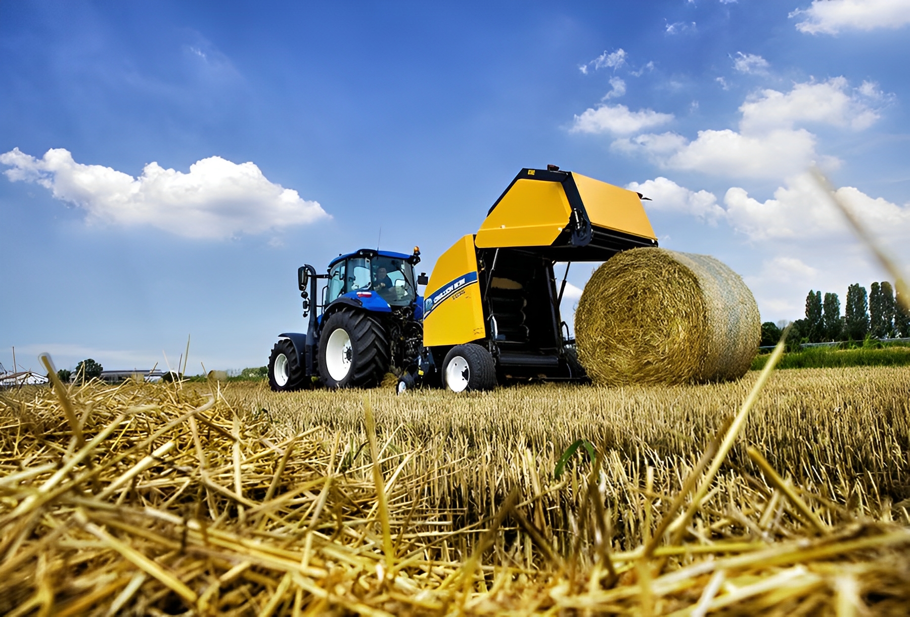 Équipement agricole performant pour balles rondes New Holland