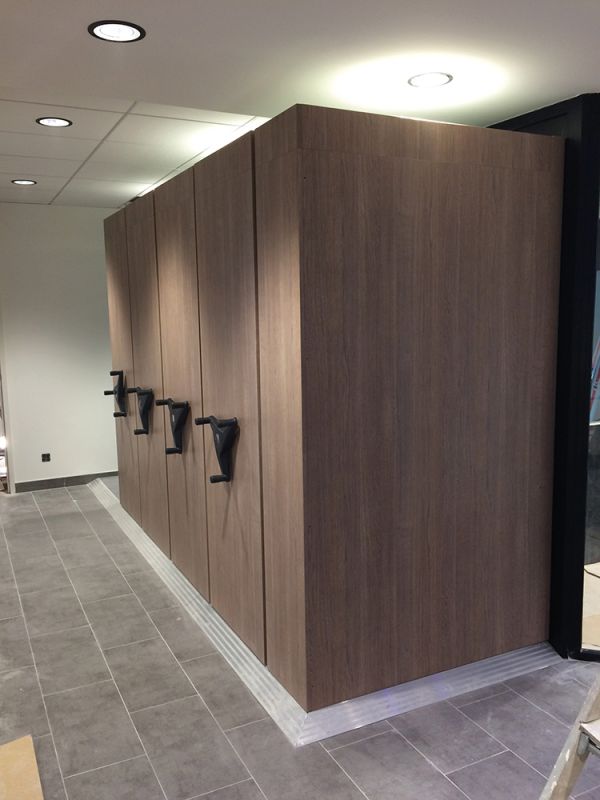 Rayonnage archive mobile - Alphadex - jusqu'à 8 niveaux de classement, bases mobiles sur rails_3