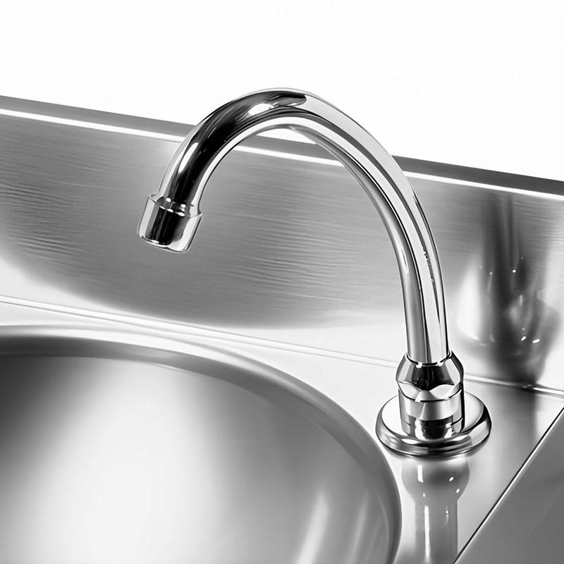 Lave-mains à commande fémorale avec distributeur de savon_3