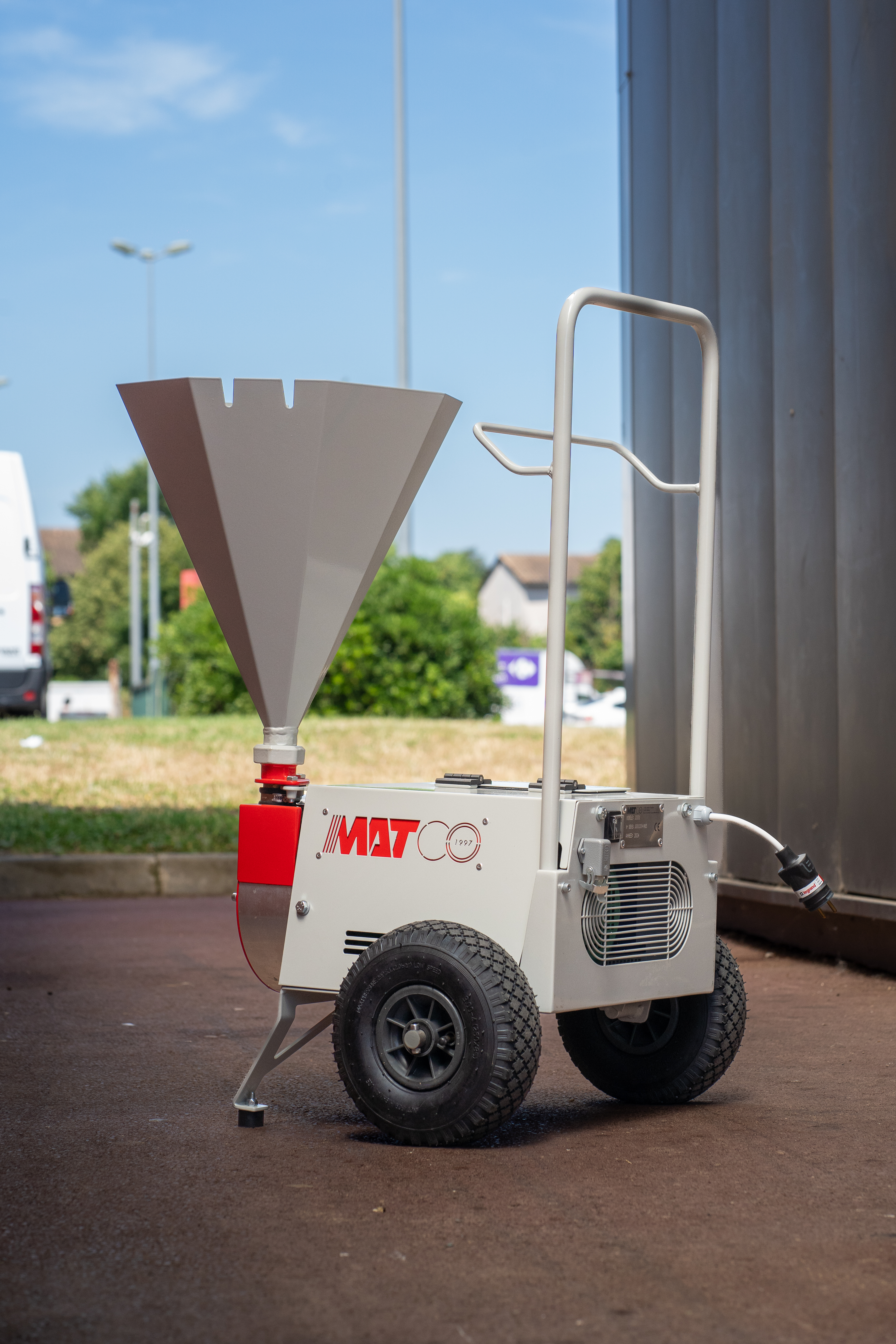 Machine à jointoyer compacte et maniable - Puissance 400W - Débit 5,5 L/min - TXO-16_3