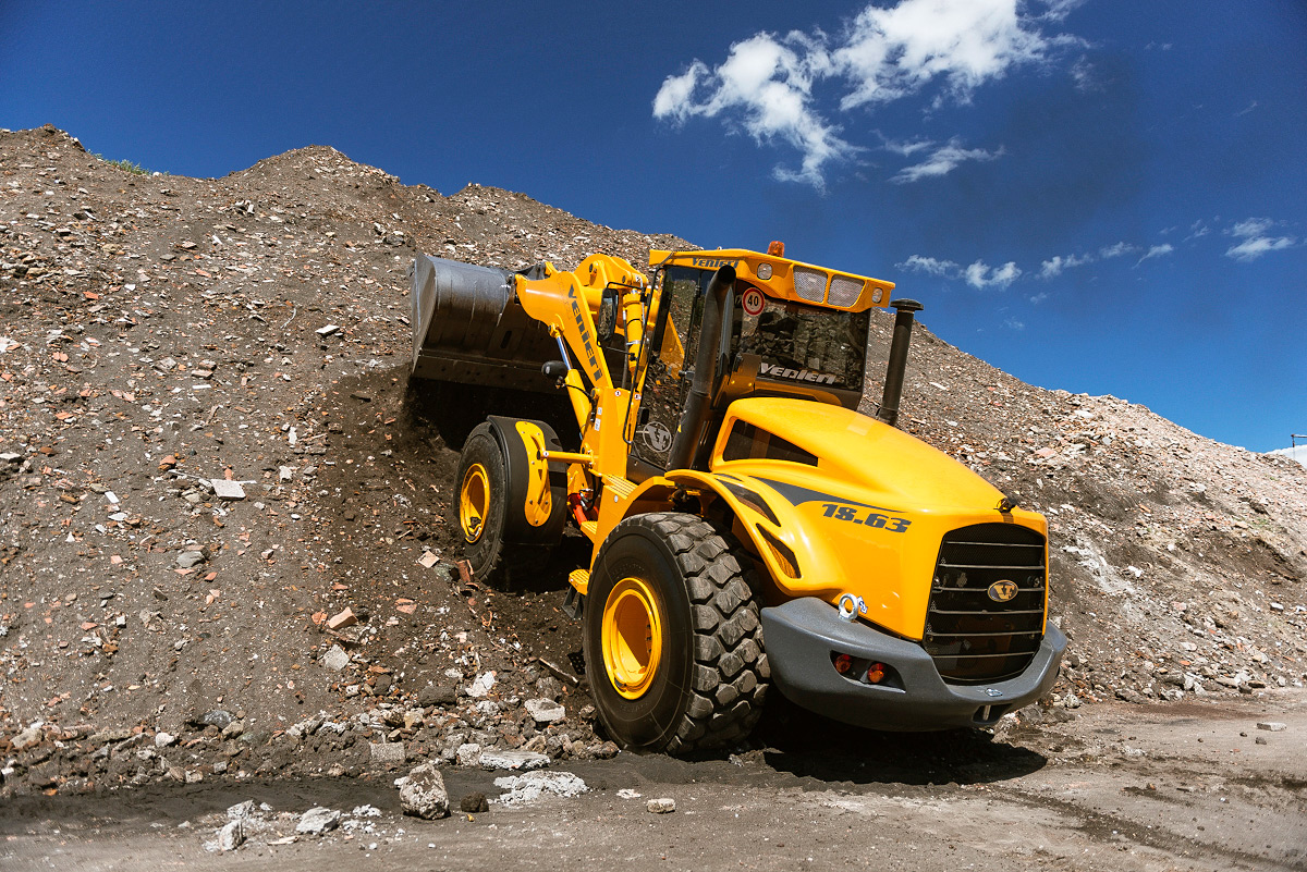 Chargeuse Venieri avec cabine ROPS-FOPS pressurisée et insonorisée