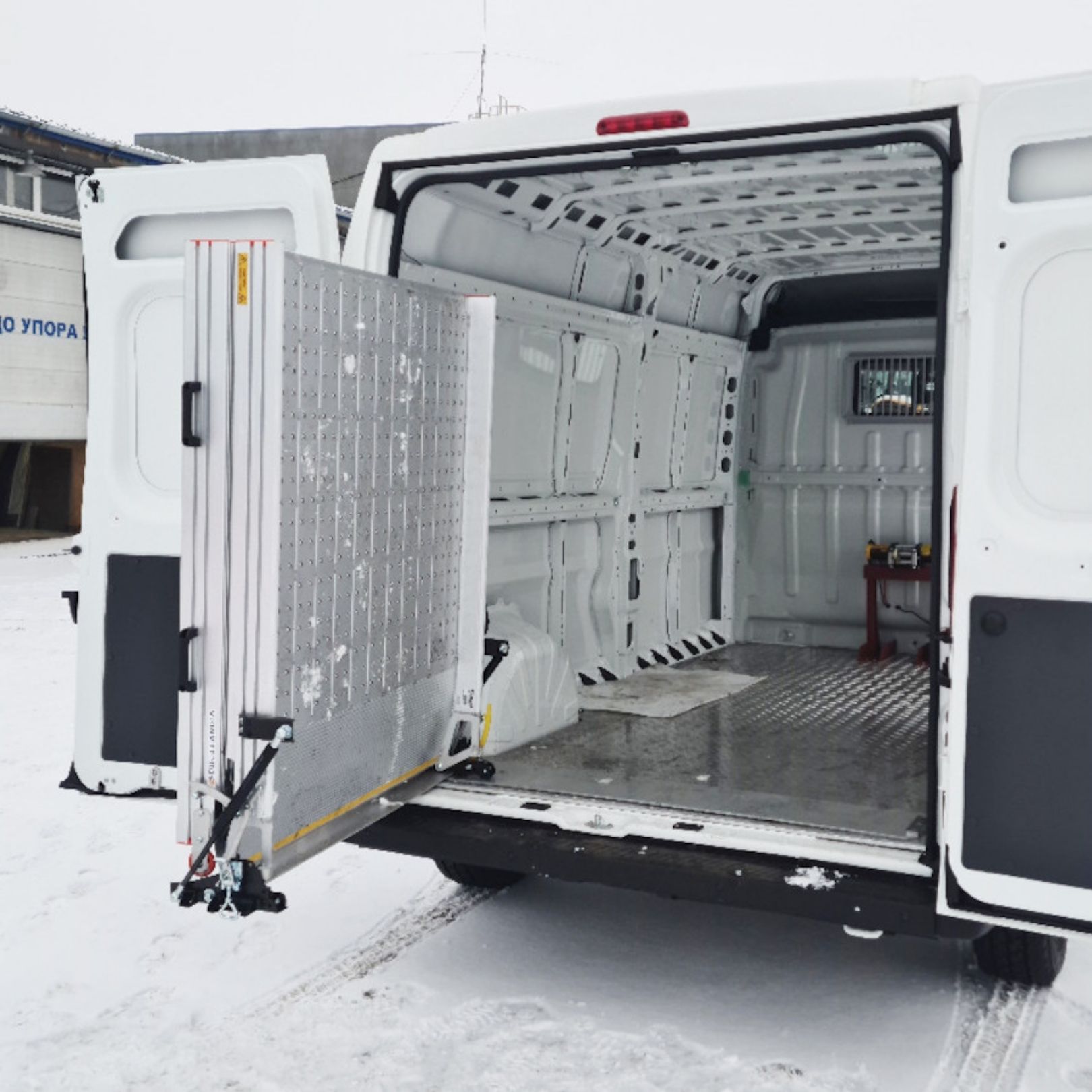 Rampe de chargement renforcée facile à manipuler - jusqu'à 1000 kg - DH-AI12.10_3