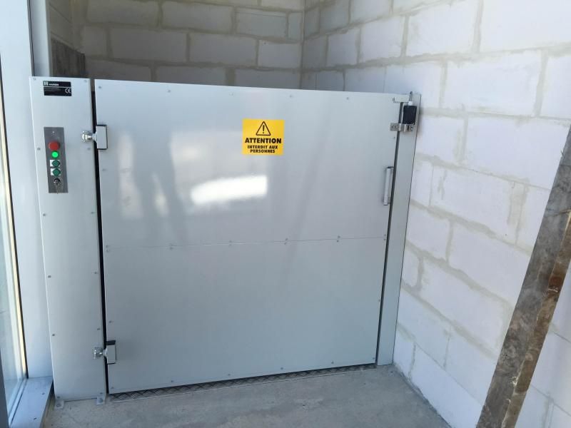 Système de monte-palettes avec ou sans structure autoportante