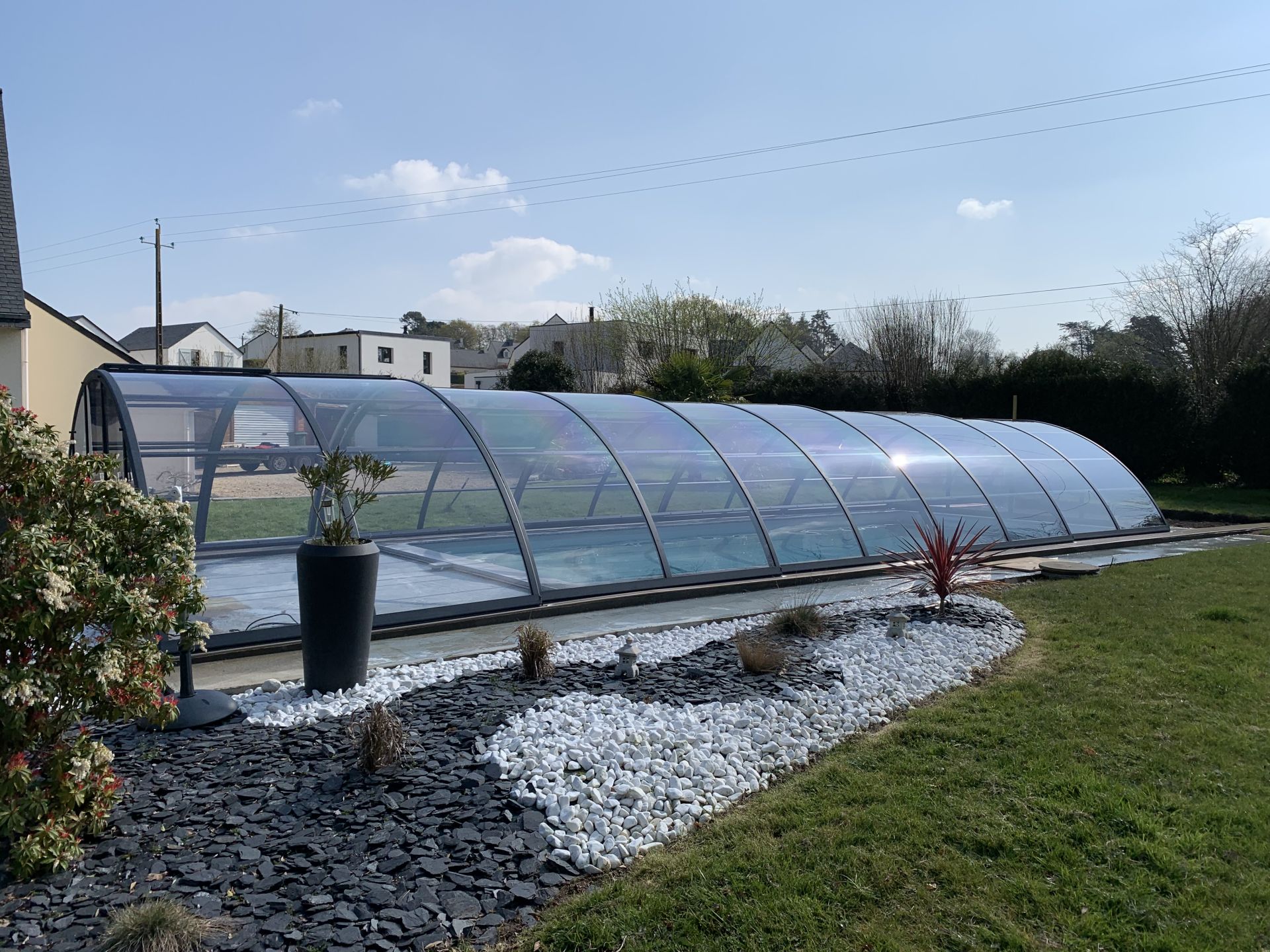 Abri de piscine mi haut arrondi super_3