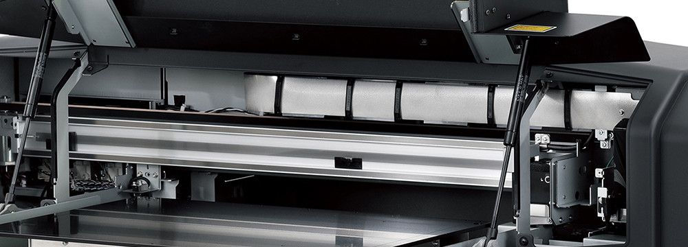 XpertJet 461UF - Imprimante UV LED A3+ à plat compacte - Mutoh Europe - CMJN + Blanc + Vernis_3