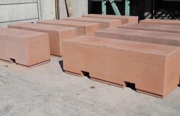 Bloc en béton anti-bélier - 1,9 tonnes - pour voiries ou parkings - coloris personnalisables_3