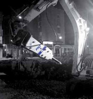 Brise-roches hydraulique gamme F6 - platine FT - Modèle F6 TR - Poids opérationnel 365 kg - Hauteur avec pic 1450 mm_3