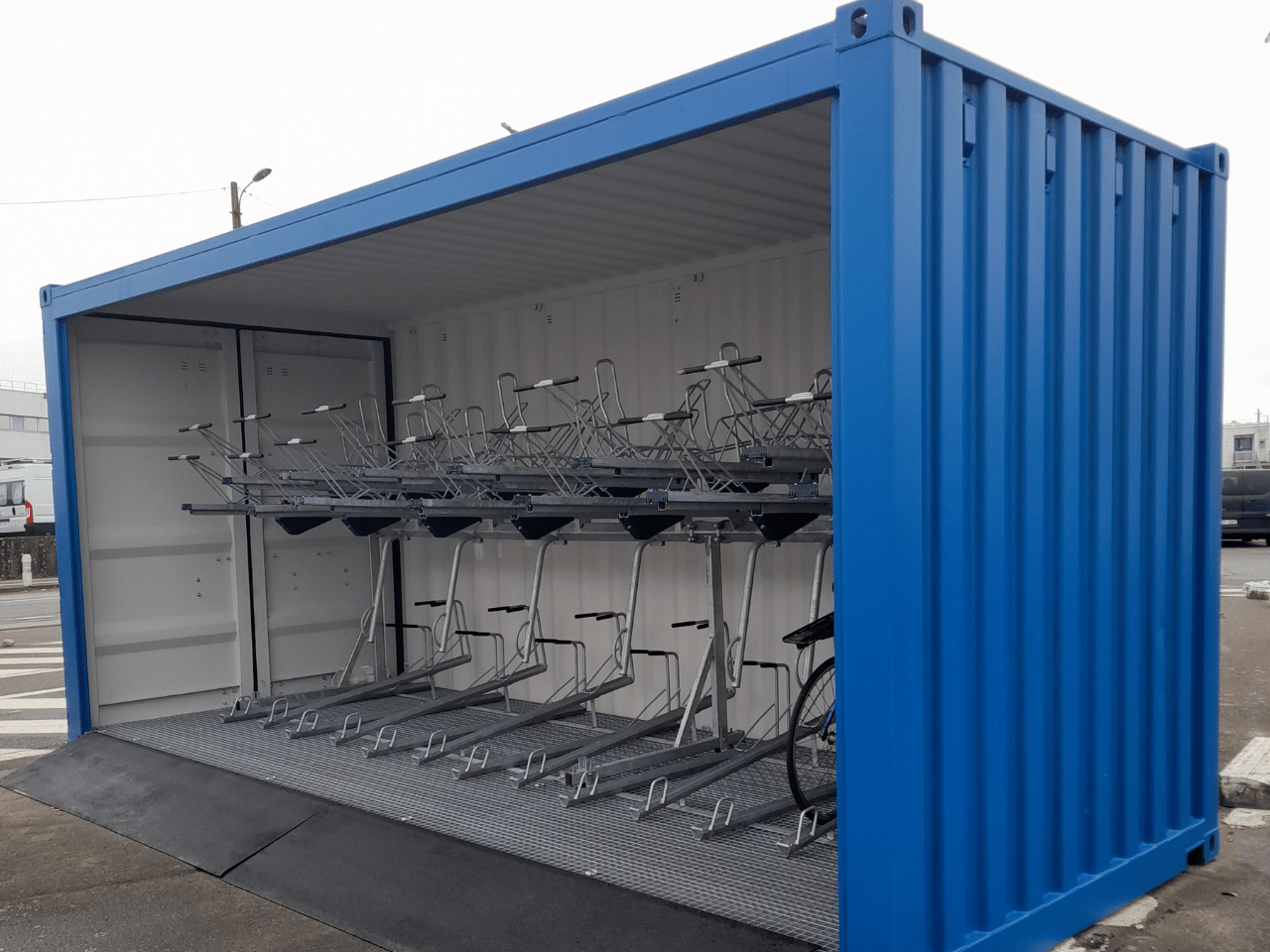 Abris vélos ouvert fabriqué à partir de containers maritimes - ESCALE_3