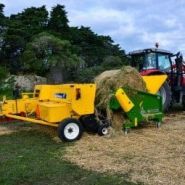 XR1500 - Dérouleuse sans chaîne pour balles rondes et carrées - Hustler Equipment - Charge maxi 1,5 t - Stationnaire et efficace_3