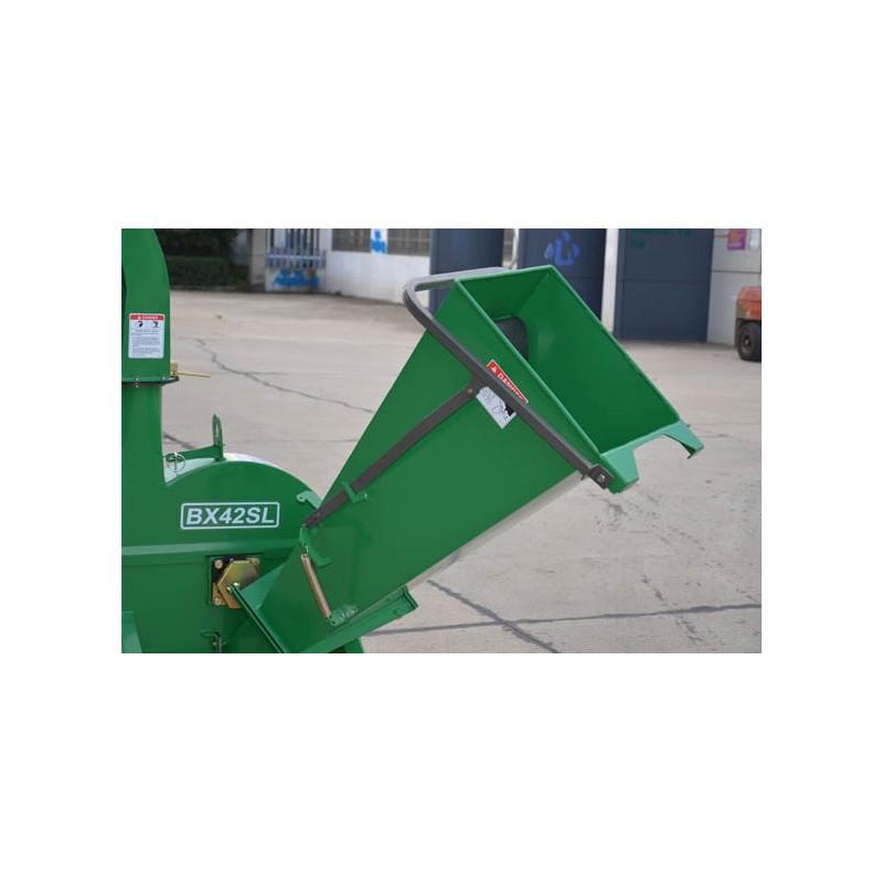 Broyeur pour tracteur avec trémie pliable et rendement élevé