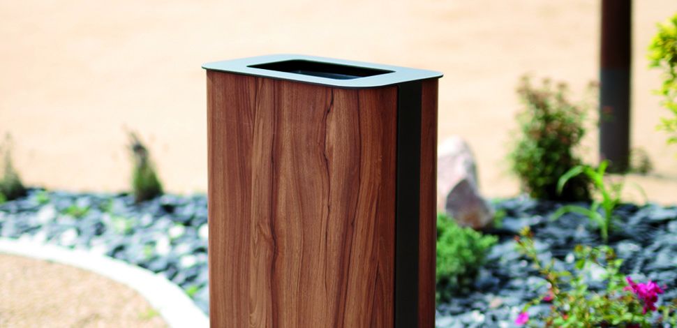 PMR0549 - Poubelle publique Aubrilam 30L - Structure en acier électrozingué et habillage multiplis de hêtre_3