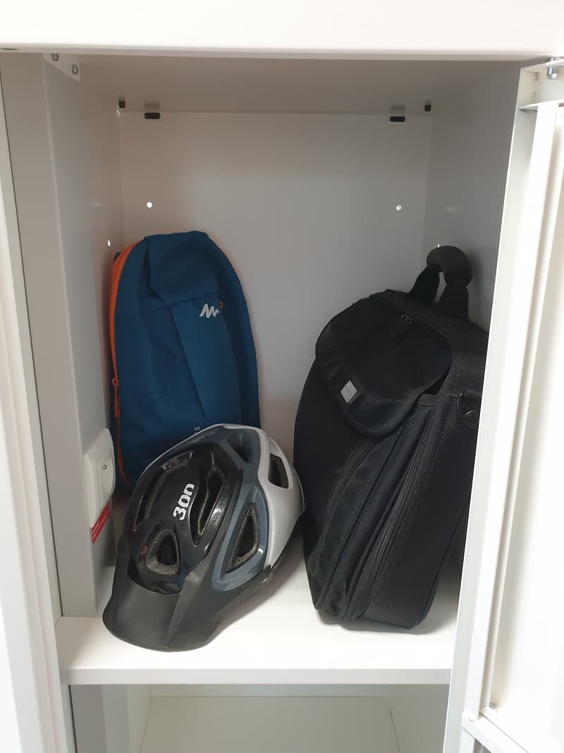 Casier intérieur & borne de recharge pour vélo électrique - velcase_3