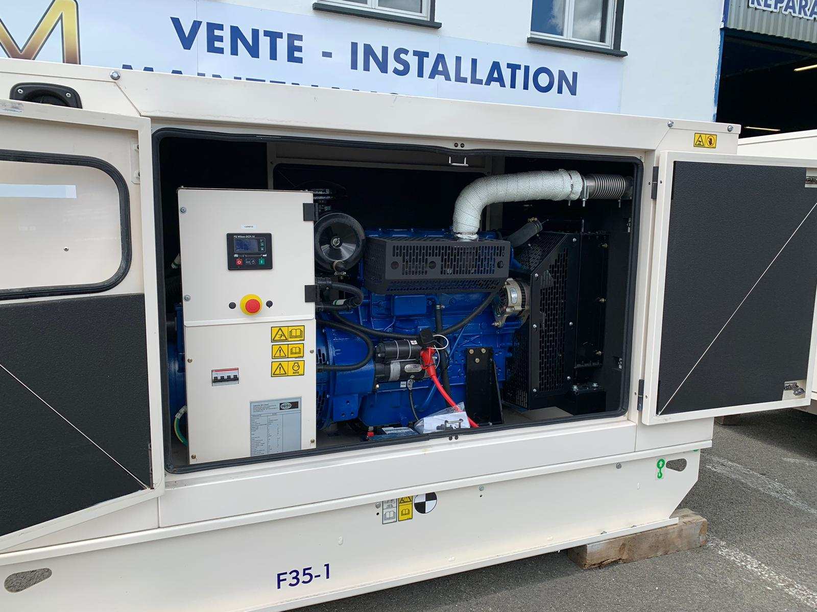 Groupe électrogène d'occasion avec capote neuf de déstockage - FG WILSON - 35 KVA -  F35-1_3