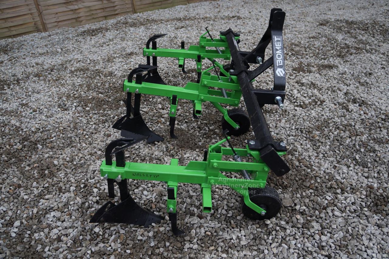 Bineuse butteuse 3 rangs multifonction pour tous travaux sur les cultures - Bomet HAU BOM 3 R_3