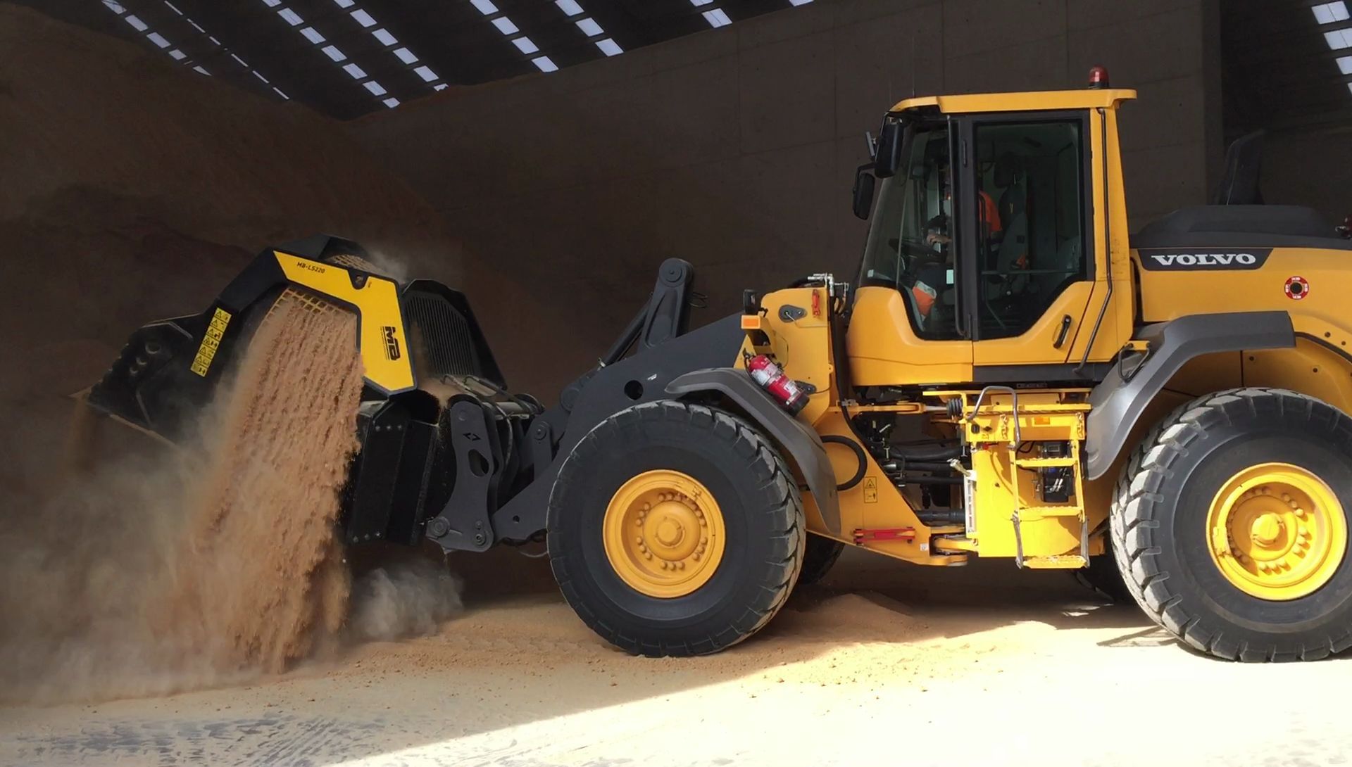 Godet cribleur MB-LS220 S2 - Pour chargeuses et chargeuses-pelleteuses 12 à 25 tonnes_4