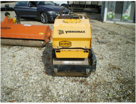 Rouleau jcb 800 kg_3
