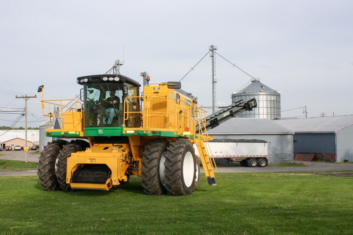 Machine Oxbo 8430 pour cultures délicates et propres