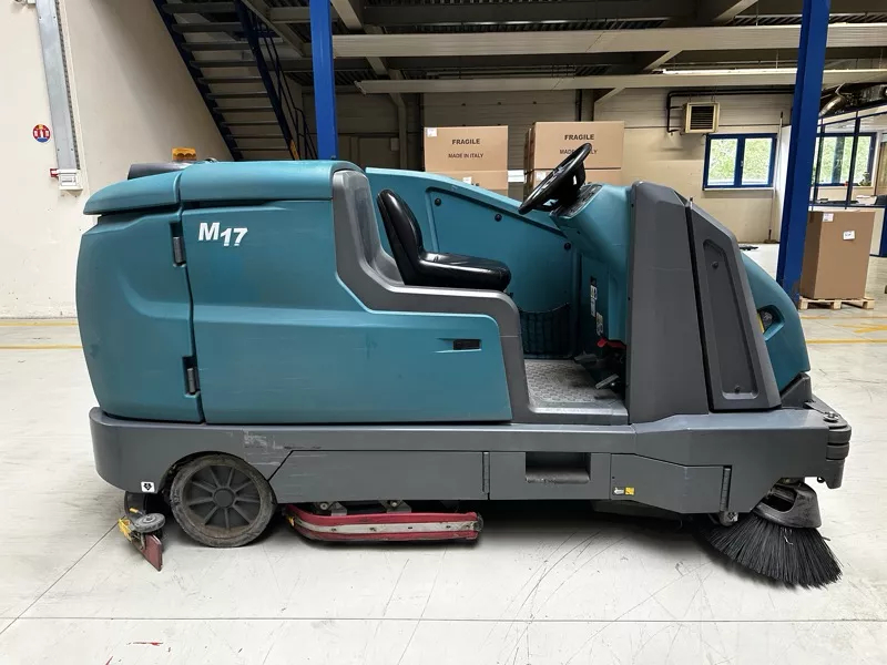 TENNANT m17 occasion balayeuse laveuse_3