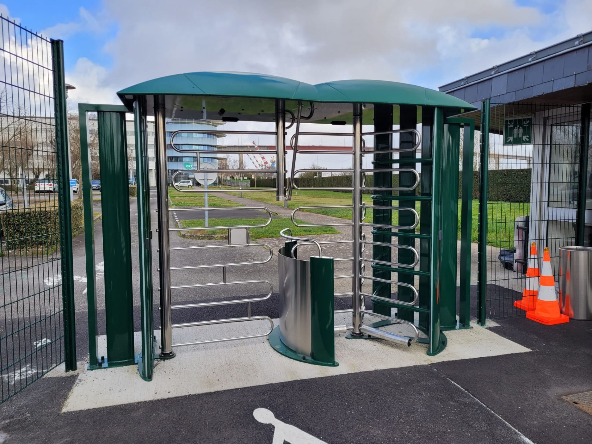 Tourniquet Passe-Vélos TS 120 PMR-V - avec portillon motorisé et passage PMR_4