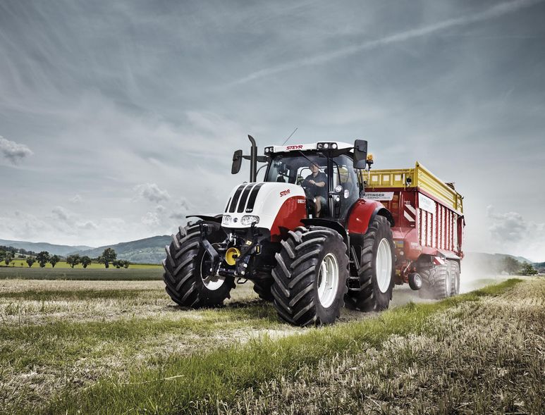 Tracteur agricole Steyr CVT alliant puissance et confort de conduite