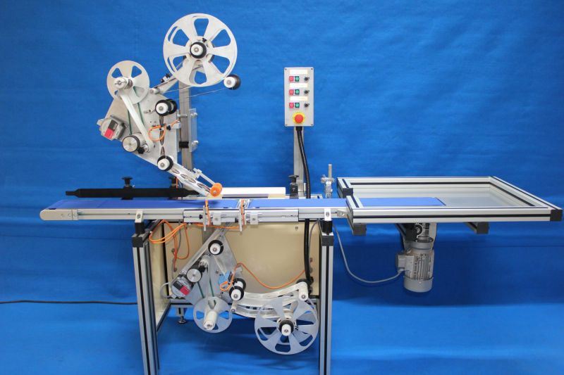 Étiqueteuse automatique dessus-dessous ESA - Cadence jusqu'à 60 produits/min - Étiquetage précis et répétable_3
