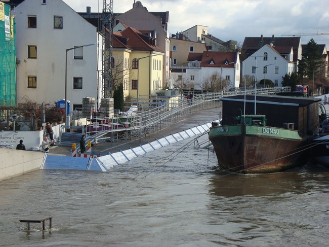 Dispositif anti-inondation démontable mobile et auto-stable Flo-Mob K - aluminium résistant - hauteur max 1,35 m_3