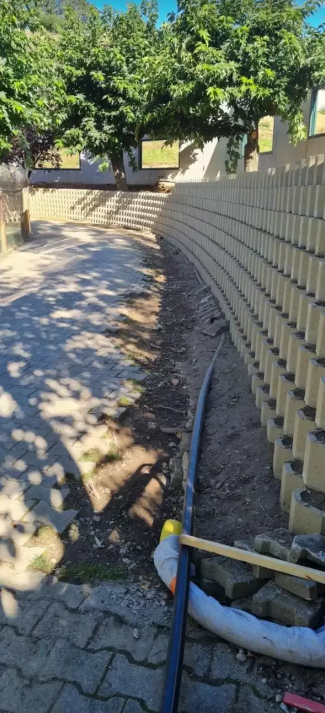 Bloc béton creux avec alvéoles, végétalisable, idéal pour remplacer les murs traditionnels- BETOATLAS - Pomel Beton_3