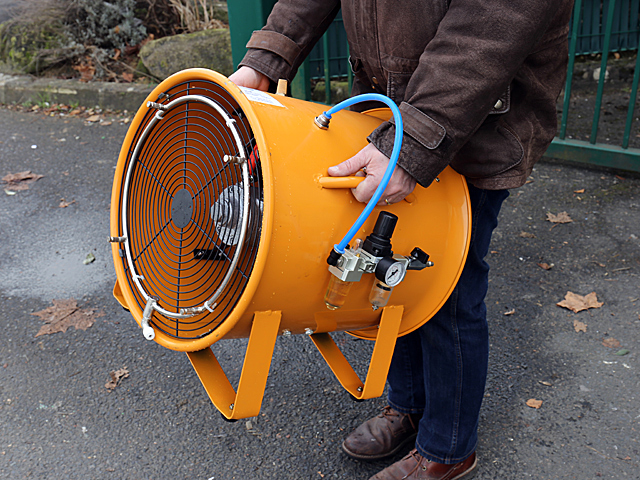 Solution de brumisation décontaminable pour désamiantage extérieur