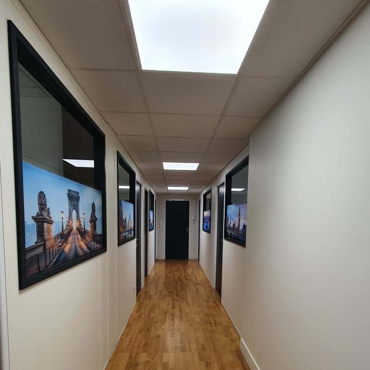 Cadre décoratif brise-vue sur mesure pour fenêtre - tissu lumineux et personnalisable_3