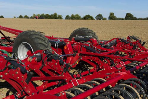 Turbo T i-Tiller - cultivateur agricole Kverneland - 5 rangées de dents, contrôle ISOBUS et Dynamic Traction Control_3