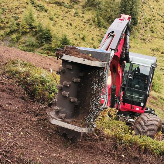 Broyeur forestier TFL et TFL-Q - Pour pelles de 8 à 13 tonnes - Puissance 120CH - Diamètre de coupe 28 cm_3