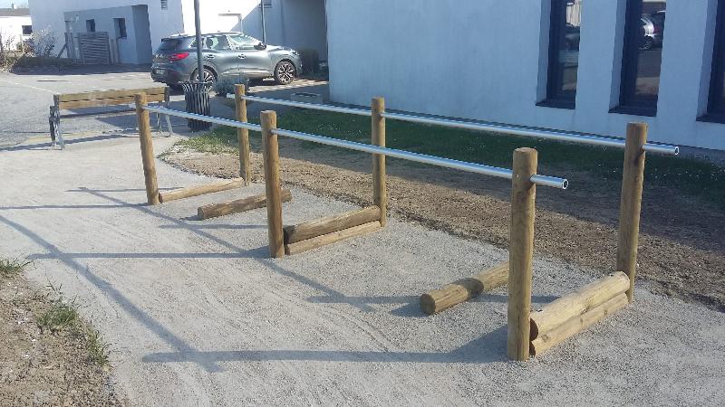 Pas de cadence - Parcours d'incitation à la marche - Structure en pin et aluminium - Hauteur 100 cm, Longueur 400 cm, Largeur 100 cm_3