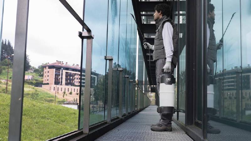 Pulvérisateur à pression préalable IK Multi 12 Pro - compatible avec acides et produits chimiques_3