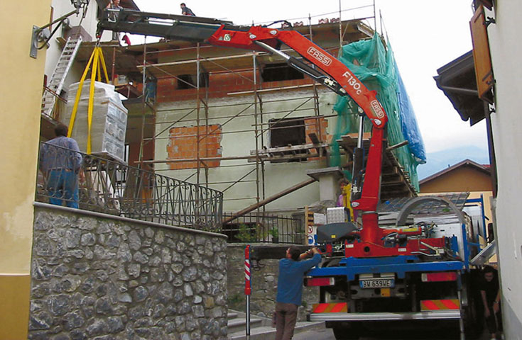 Grue auxiliaire Fassi F135A Active - 13,0 tm - 16,75 m avec jib - Rotation 490°_3