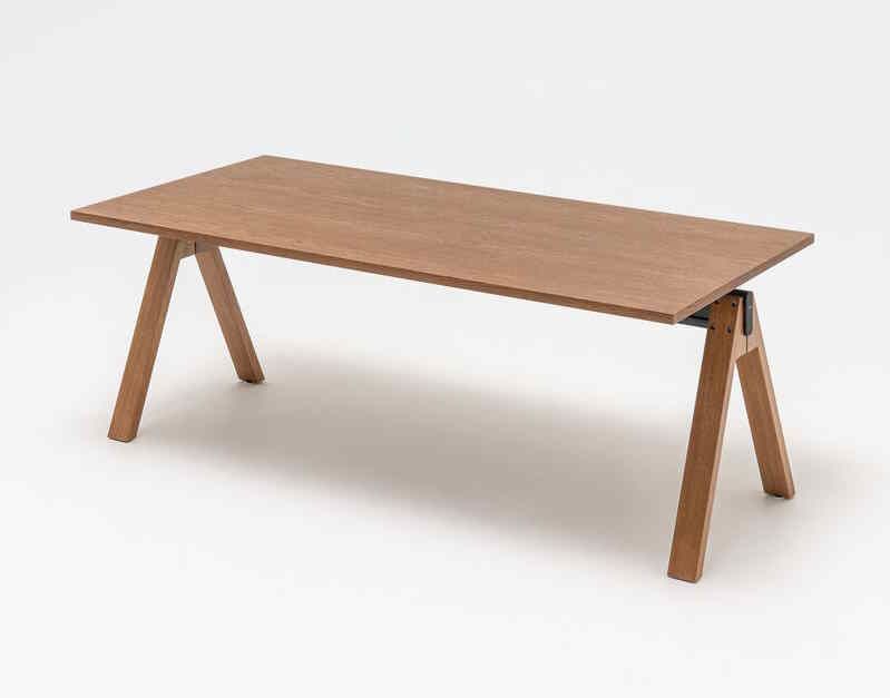 Bureau de direction moderne avec pieds en bois - Viga_3